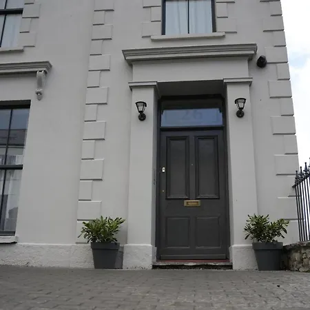 Impeccable 1-Bed Apartment in Merthyr Tydfil Esterno foto