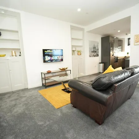 Impeccable 1-Bed Apartment in Merthyr Tydfil Esterno foto